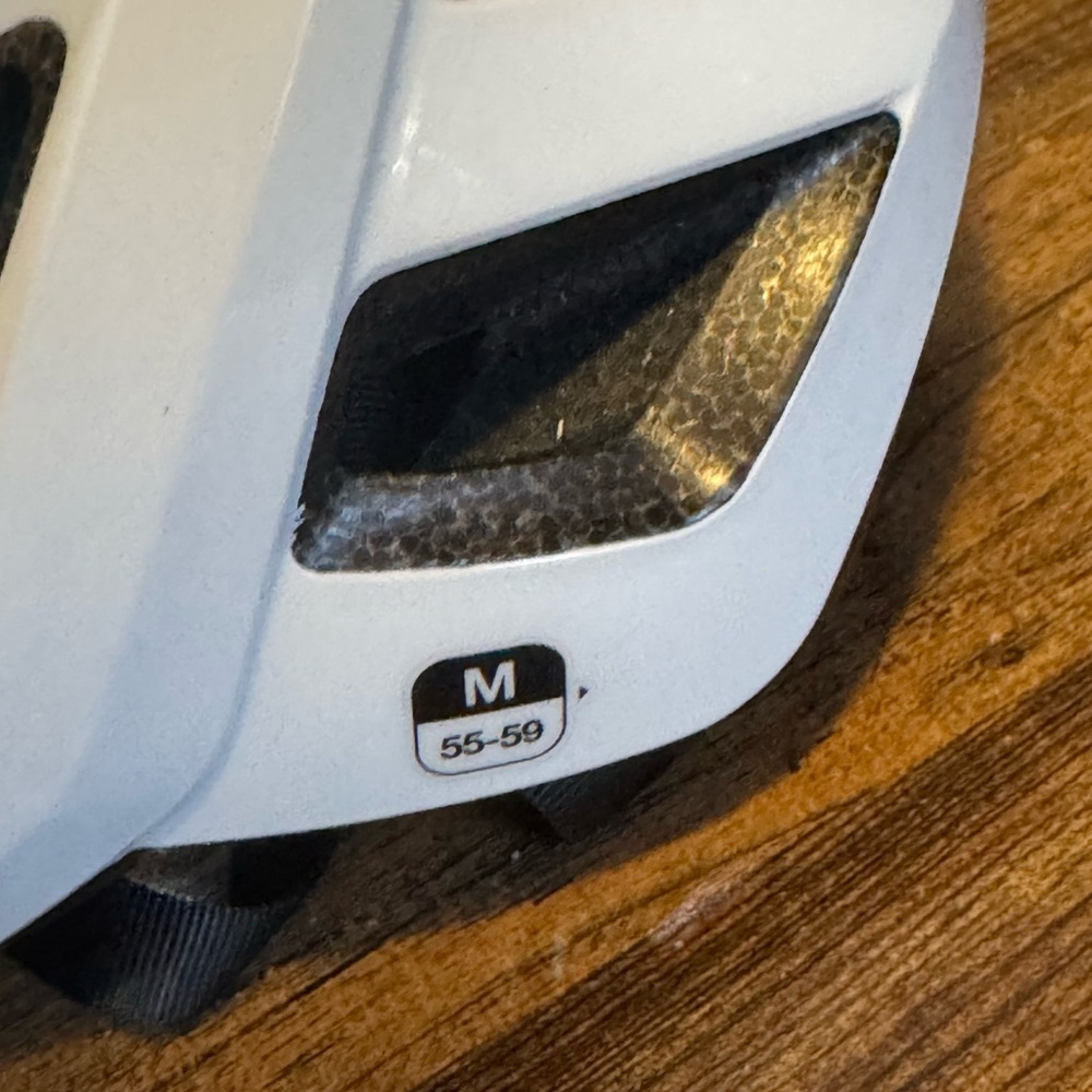 Lazer White KinetiCore Men's Helmet - Picture 4 of 5